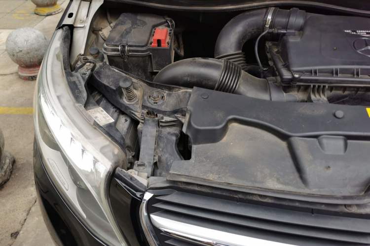 Used Mercedes-Benz V-Class 2016 V 260 Prestige Edition Engine Bay Right