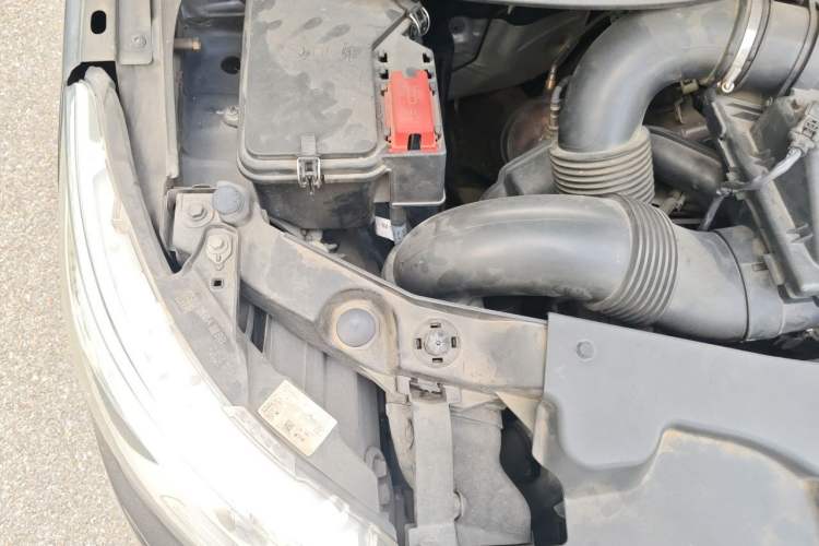 Used Mercedes-Benz V-Class 2016 V 260 Prestige Edition Engine Bay Right