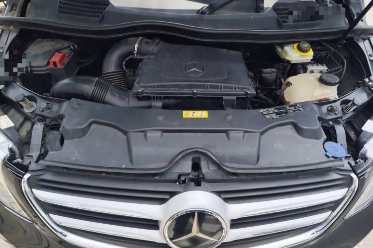 Used Mercedes-Benz V-Class 2016 V 260 L Prestige Extended Edition Engine Bay