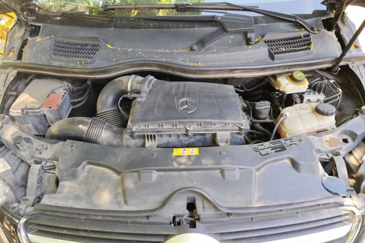 Used Mercedes-Benz V-Class 2016 V 260 Avantgarde Edition Engine Bay
