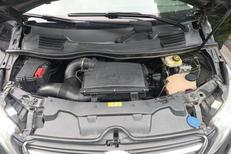 Used Mercedes-Benz V-Class 2016 V 260 Prestige Edition Engine Bay
