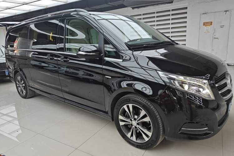 Used Mercedes-Benz V-Class 2016 V 260 L Prestige Extended Edition Exterior 1