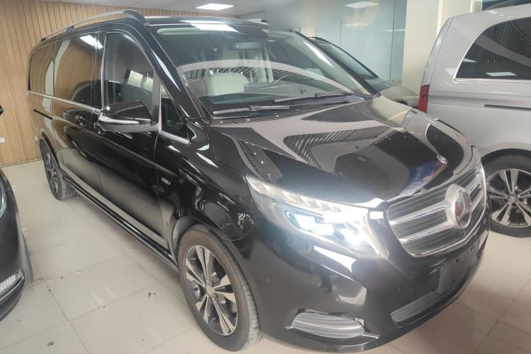 Used Mercedes-Benz V-Class 2016 V 260 L Prestige Extended Edition Exterior 1