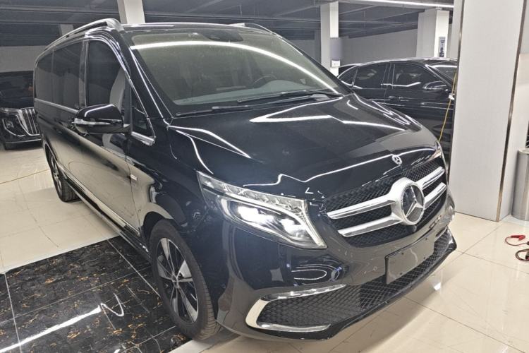 Used Mercedes-Benz V-Class 2016 V 260 L Prestige Extended Edition Exterior 1