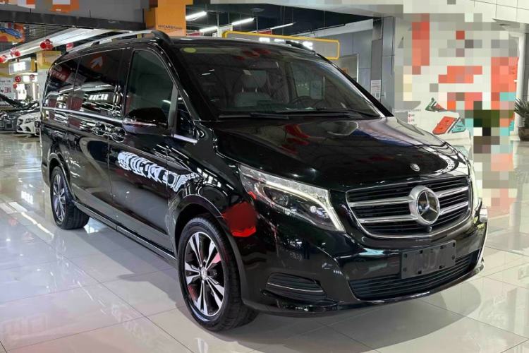 Used Mercedes-Benz V-Class 2016 V 260 Prestige Edition Exterior 2