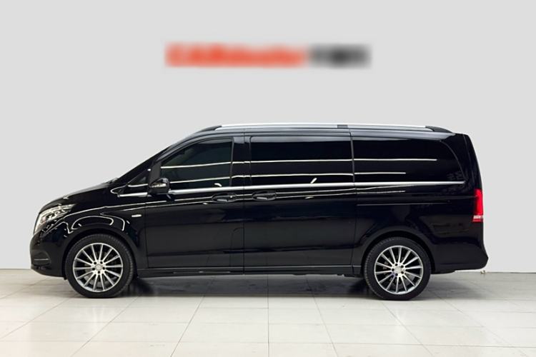 Used Mercedes-Benz V-Class 2016 V 260 L Prestige Extended Edition Exterior 2