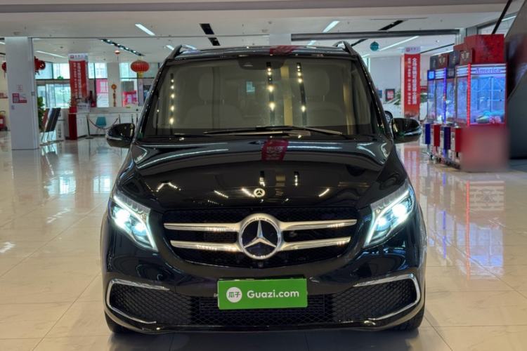 Used Mercedes-Benz V-Class 2016 V 260 Avantgarde Edition Exterior 2