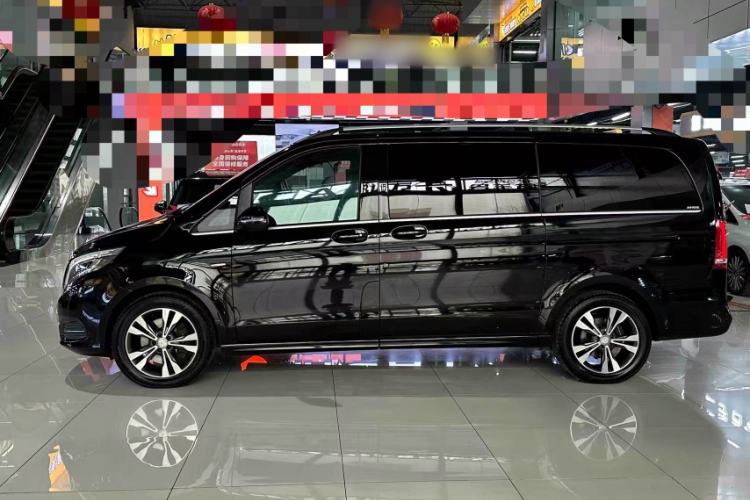 Used Mercedes-Benz V-Class 2016 V 260 Prestige Edition Exterior 3