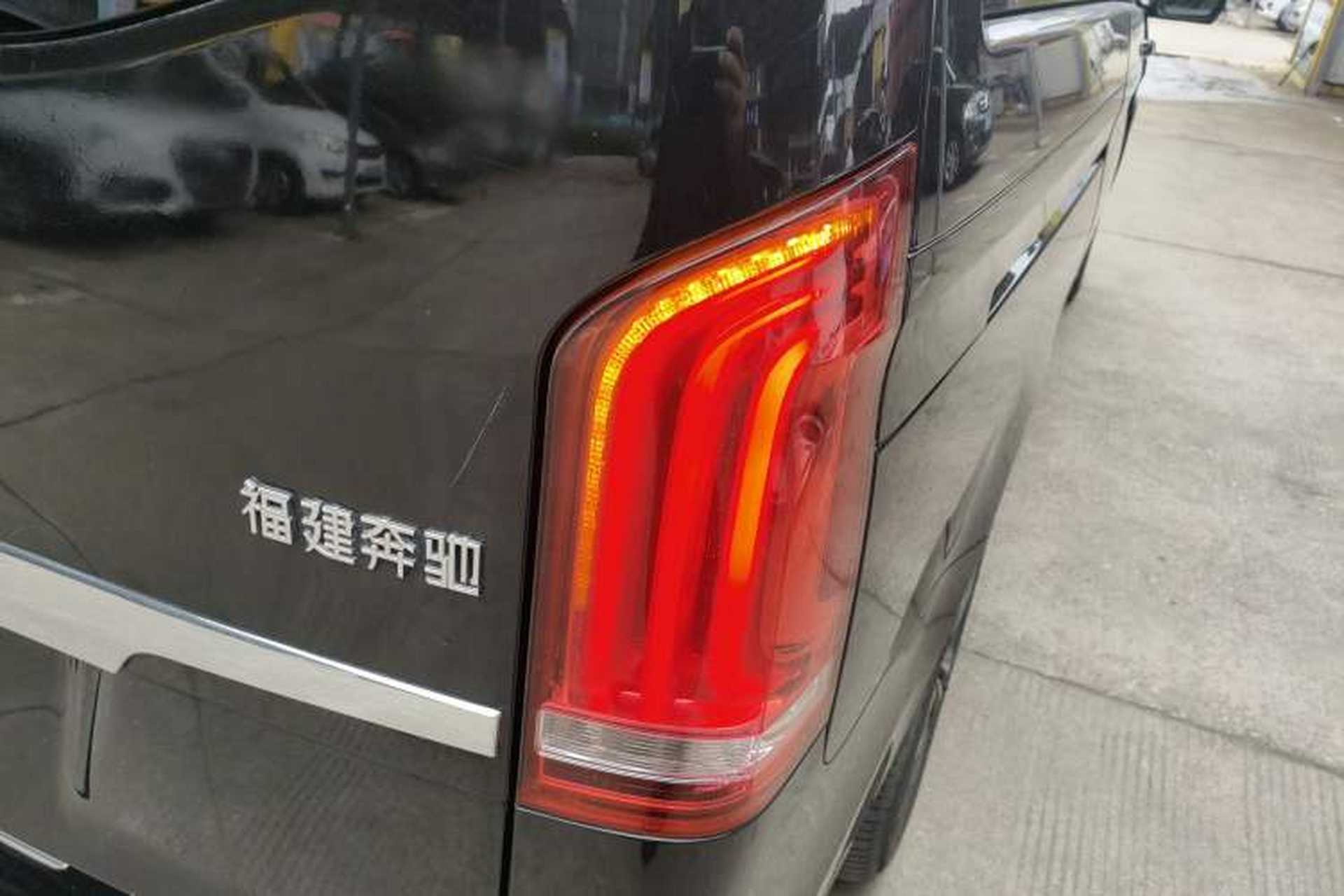 Used Mercedes-Benz V-Class 2016 V 260 Avantgarde Edition Exterior 3