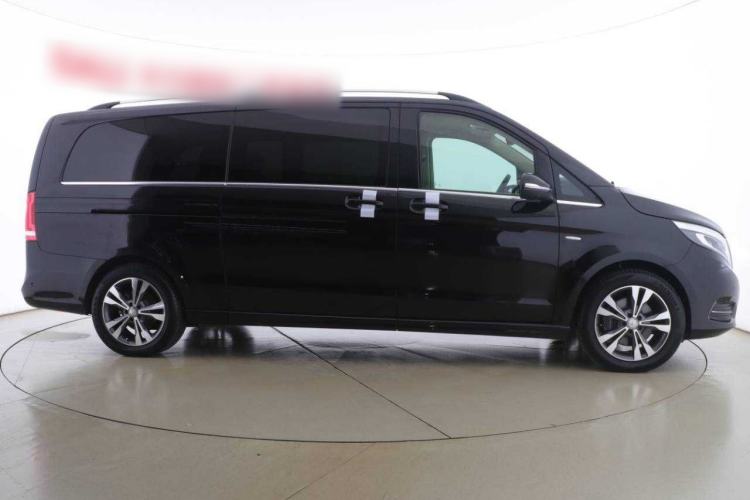 Used Mercedes-Benz V-Class 2016 V 260 L Prestige Extended Edition Exterior 4