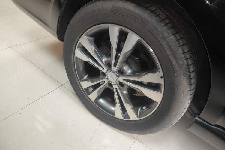 Used Mercedes-Benz V-Class 2016 V 260 L Prestige Extended Edition Exterior 5