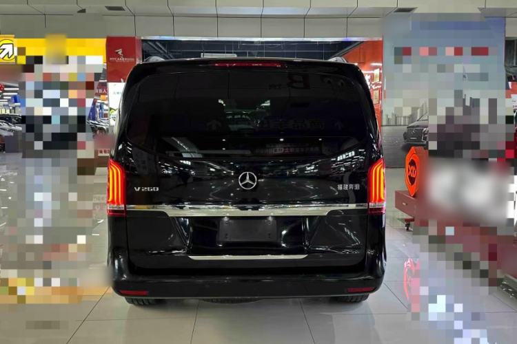 Used Mercedes-Benz V-Class 2016 V 260 Prestige Edition Exterior 5