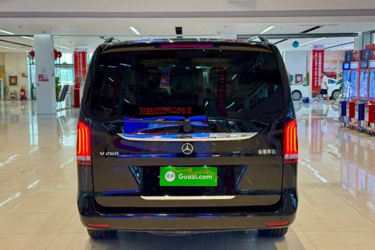 Used Mercedes-Benz V-Class 2016 V 260 Avantgarde Edition Exterior 5