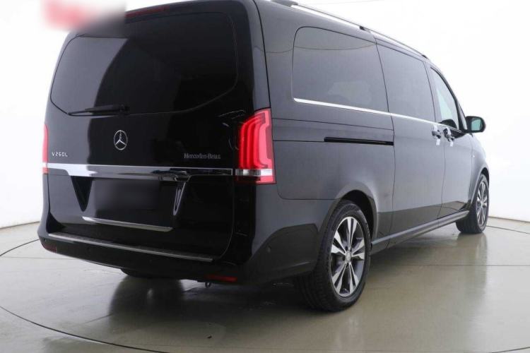 Used Mercedes-Benz V-Class 2016 V 260 L Prestige Extended Edition Exterior 6