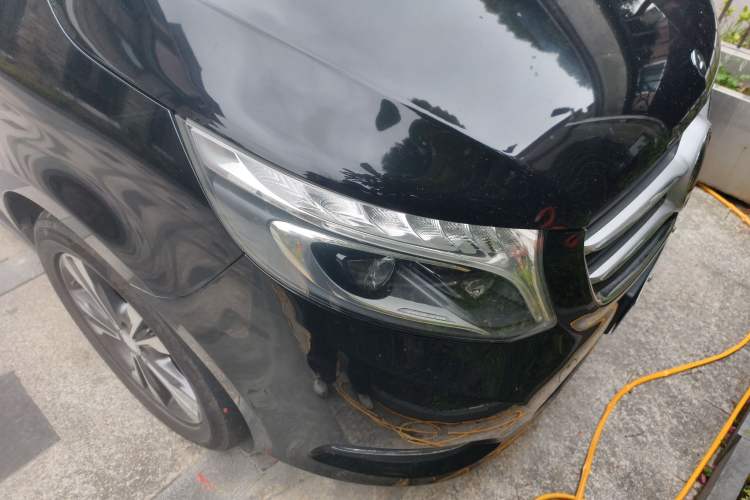 Used Mercedes-Benz V-Class 2016 V 260 L Prestige Extended Edition Exterior 6