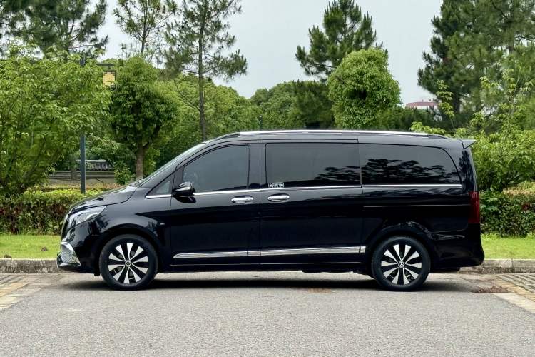 Used Mercedes-Benz V-Class 2016 V250 2.0T U.S. Spec Exterior 7