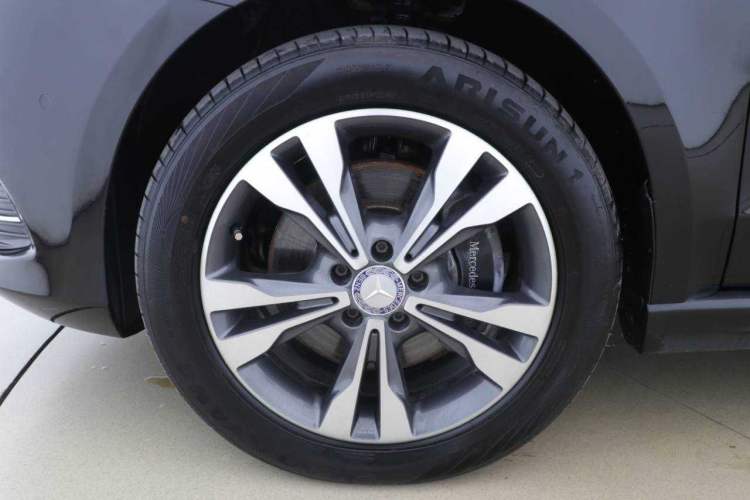 Used Mercedes-Benz V-Class 2016 V 260 L Prestige Extended Edition Exterior 7