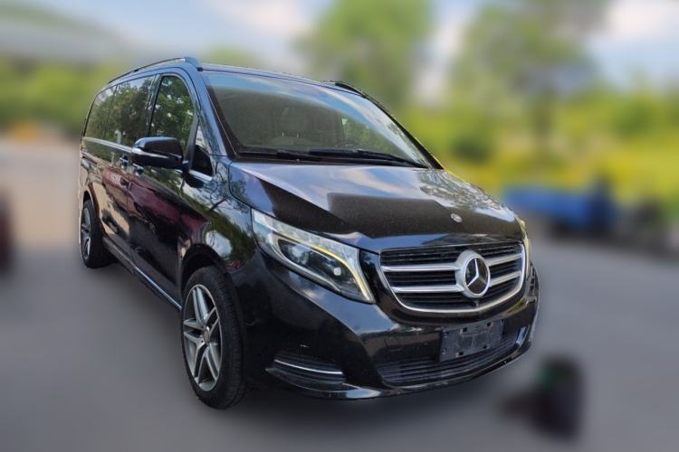 Used Mercedes-Benz V-Class 2016 V 260 Prestige Edition Front Right 45 Deg