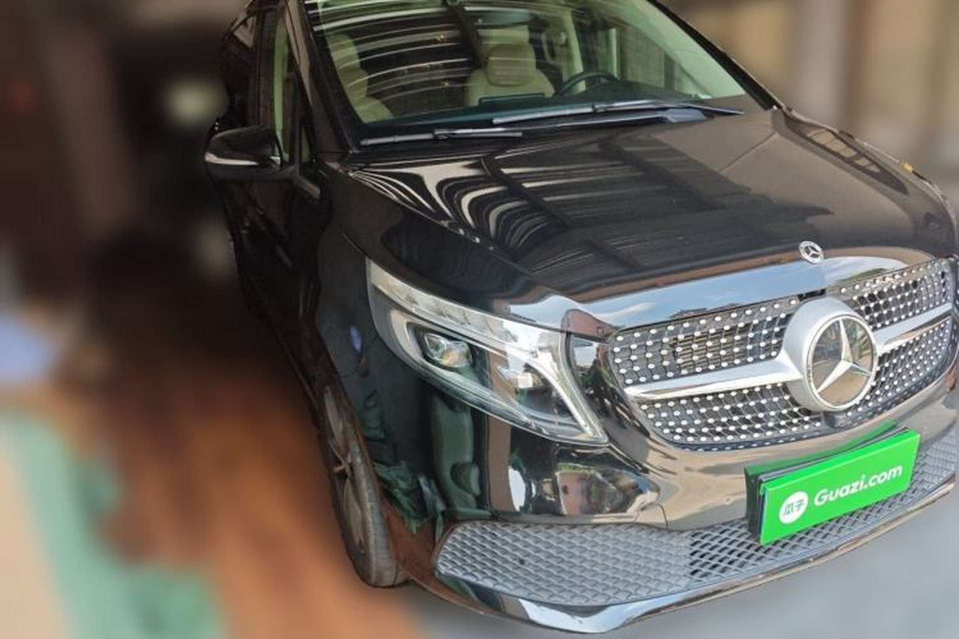 Used Mercedes-Benz V-Class 2016 V 260 Avantgarde Edition Front Right 45 Deg
