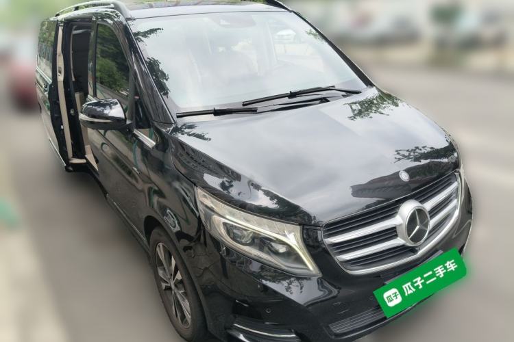 Used Mercedes-Benz V-Class 2016 V 260 L Prestige Extended Edition Front Right 45 Deg