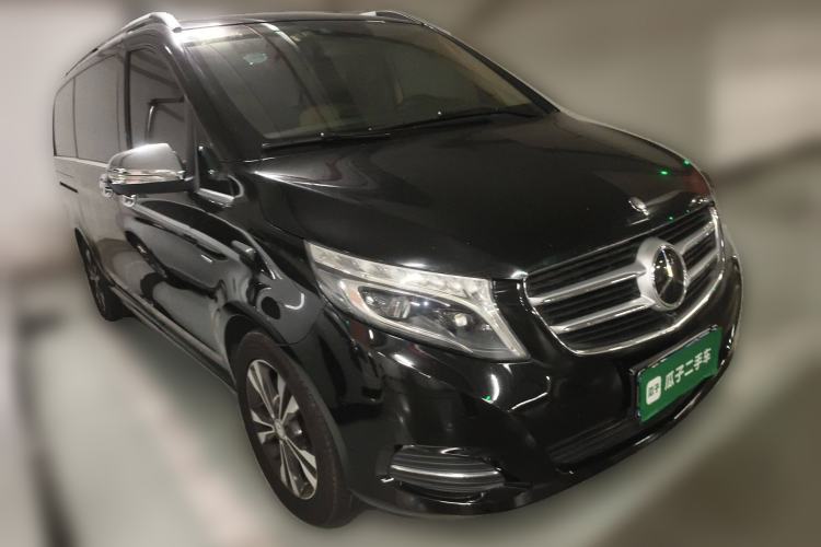 Used Mercedes-Benz V-Class 2016 V 260 Prestige Edition Front Right 45 Deg