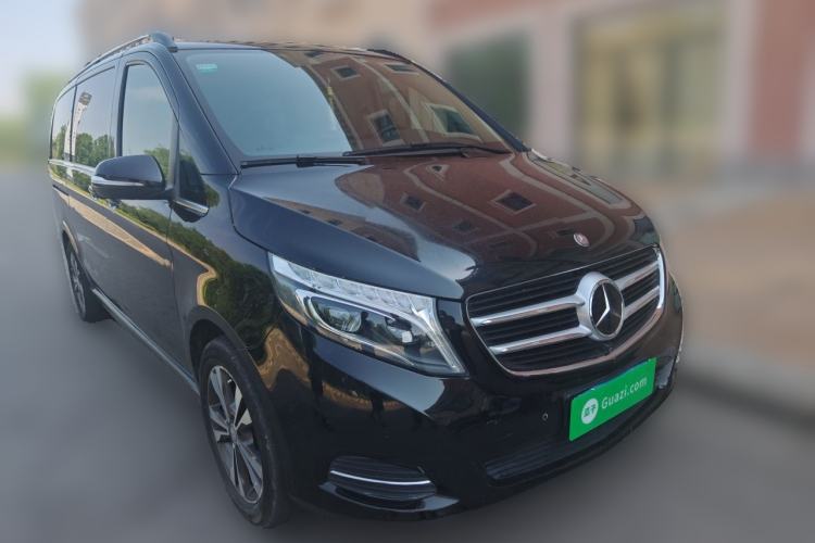 Used Mercedes-Benz V-Class 2016 V 260 Prestige Edition Front Right 45 Deg