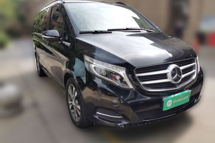Used Mercedes-Benz V-Class 2016 V 260 Prestige Edition Front Right 45 Deg