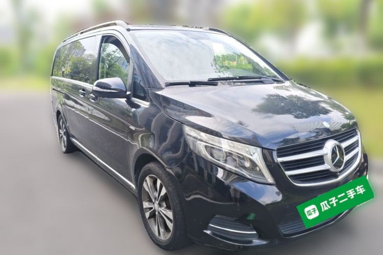 Used Mercedes-Benz V-Class 2016 V 260 Prestige Edition Front Right 45 Deg