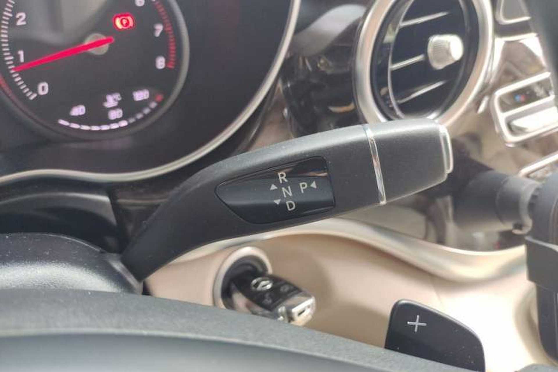 Used Mercedes-Benz V-Class 2016 V 260 Prestige Edition Gear Lever