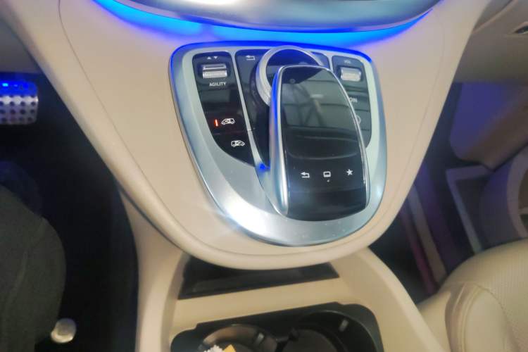 Used Mercedes-Benz V-Class 2016 V 260 Prestige Edition Gear Lever
