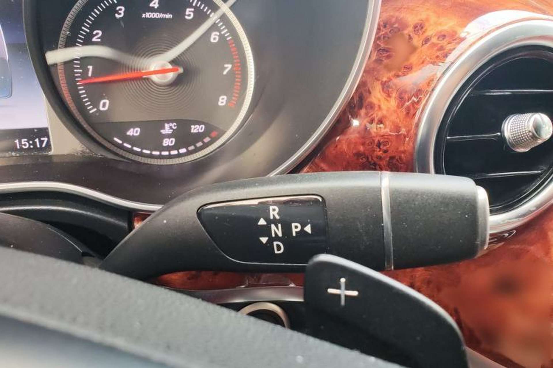 Used Mercedes-Benz V-Class 2016 V 260 L Prestige Extended Edition Gear Lever
