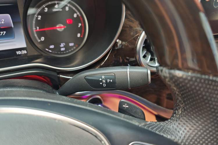 Used Mercedes-Benz V-Class 2016 V 260 Prestige Edition Gear Lever