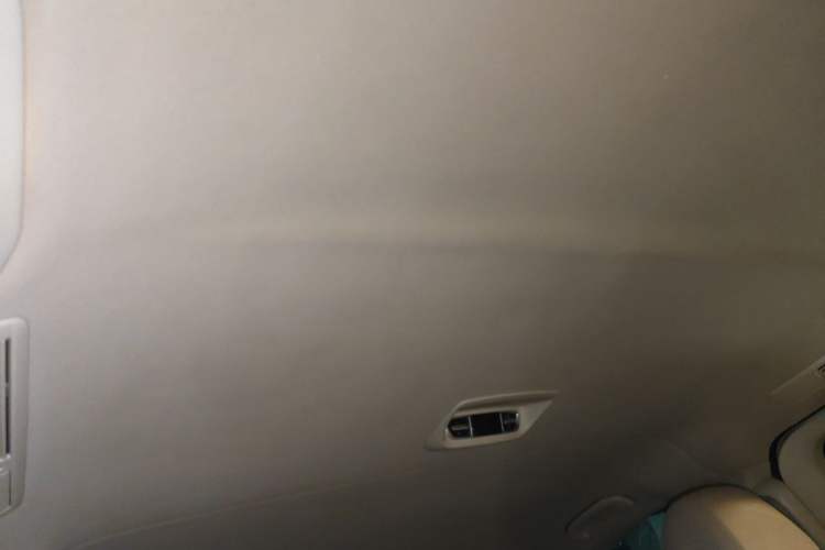 Used Mercedes-Benz V-Class 2016 V 260 Avantgarde Edition Headliner