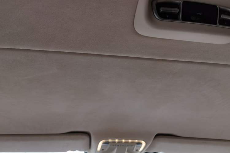 Used Mercedes-Benz V-Class 2016 V 260 Avantgarde Edition Headliner