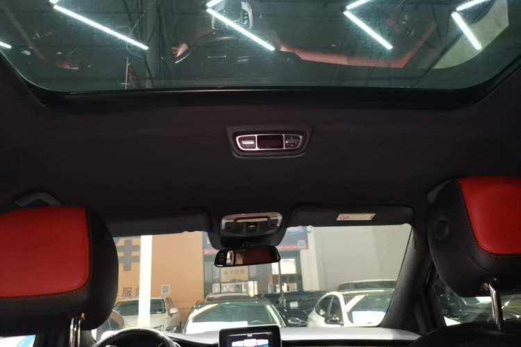 Used Mercedes-Benz V-Class 2016 V 260 L Prestige Extended Edition Headliner