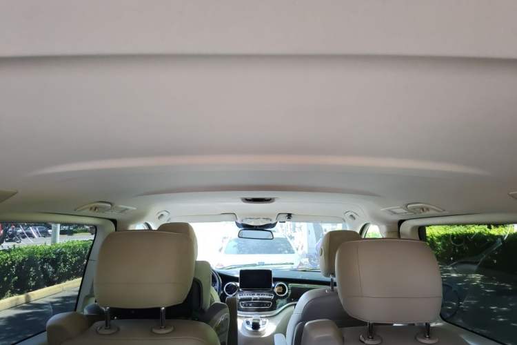 Used Mercedes-Benz V-Class 2016 V 260 Avantgarde Edition Headliner