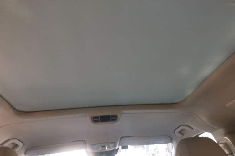 Used Mercedes-Benz V-Class 2016 V 260 L Prestige Extended Edition Headliner