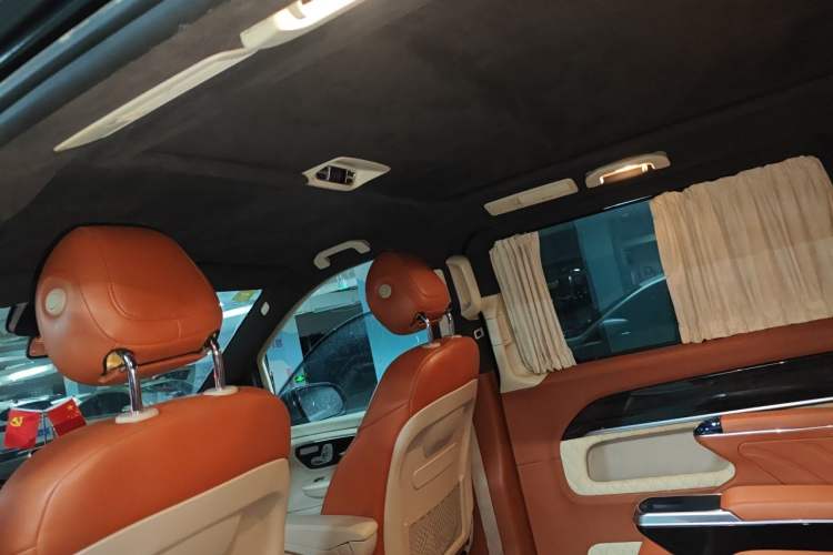 Used Mercedes-Benz V-Class 2016 V 260 Avantgarde Edition Headliner