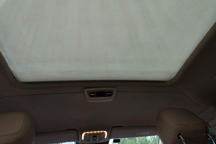 Used Mercedes-Benz V-Class 2016 V 260 Prestige Edition Headliner