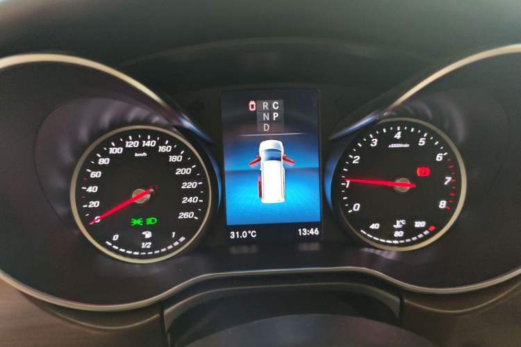 Used Mercedes-Benz V-Class 2016 V 260 Avantgarde Edition Instrument Cluster