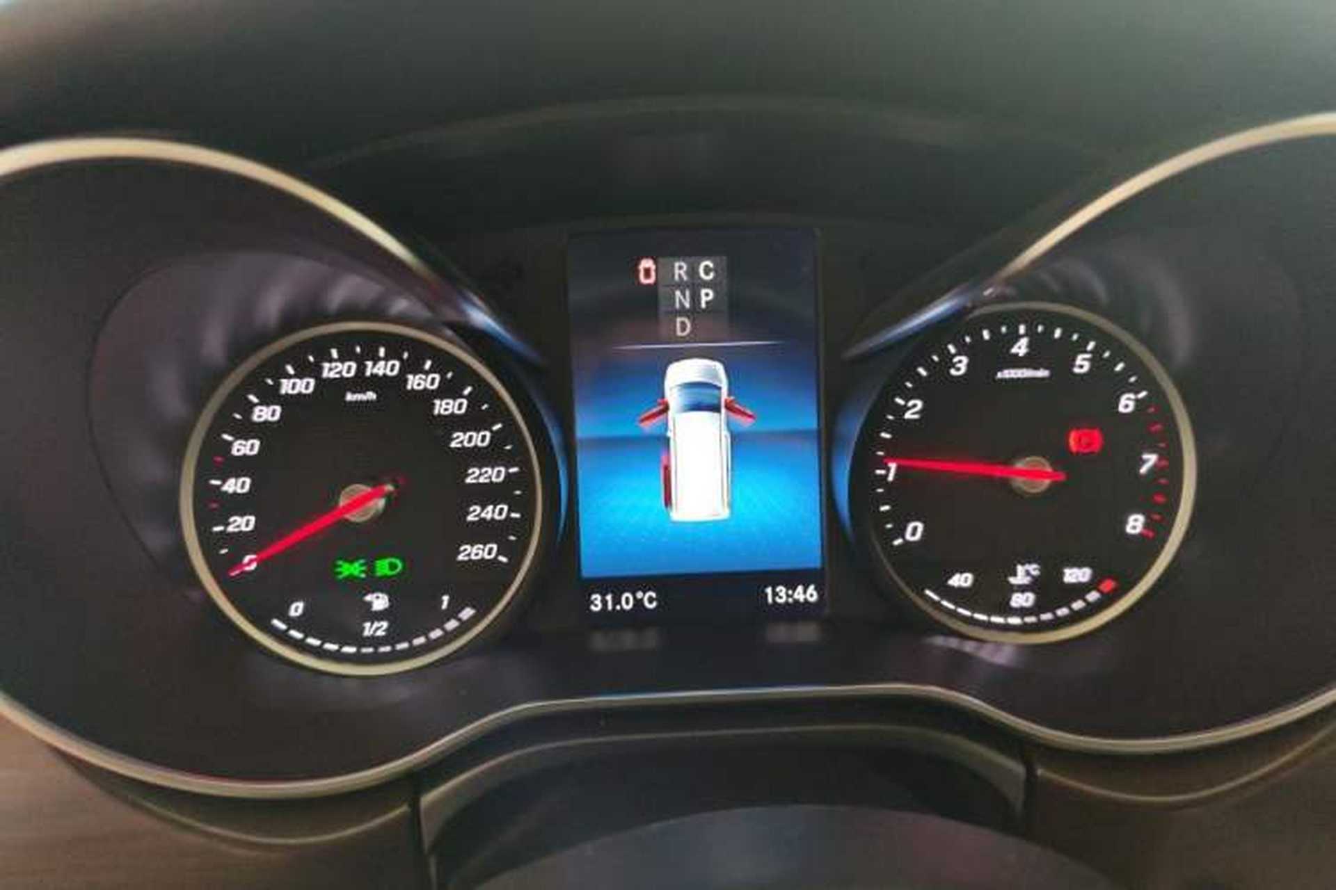 Used Mercedes-Benz V-Class 2016 V 260 Avantgarde Edition Instrument Cluster