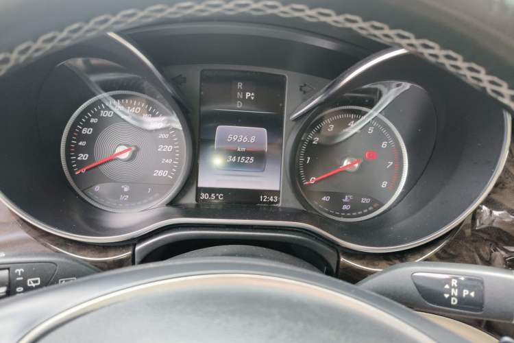 Used Mercedes-Benz V-Class 2016 V 260 L Prestige Extended Edition Instrument Cluster
