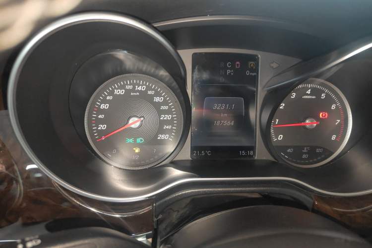 Used Mercedes-Benz V-Class 2016 V 260 L Prestige Extended Edition Instrument Cluster