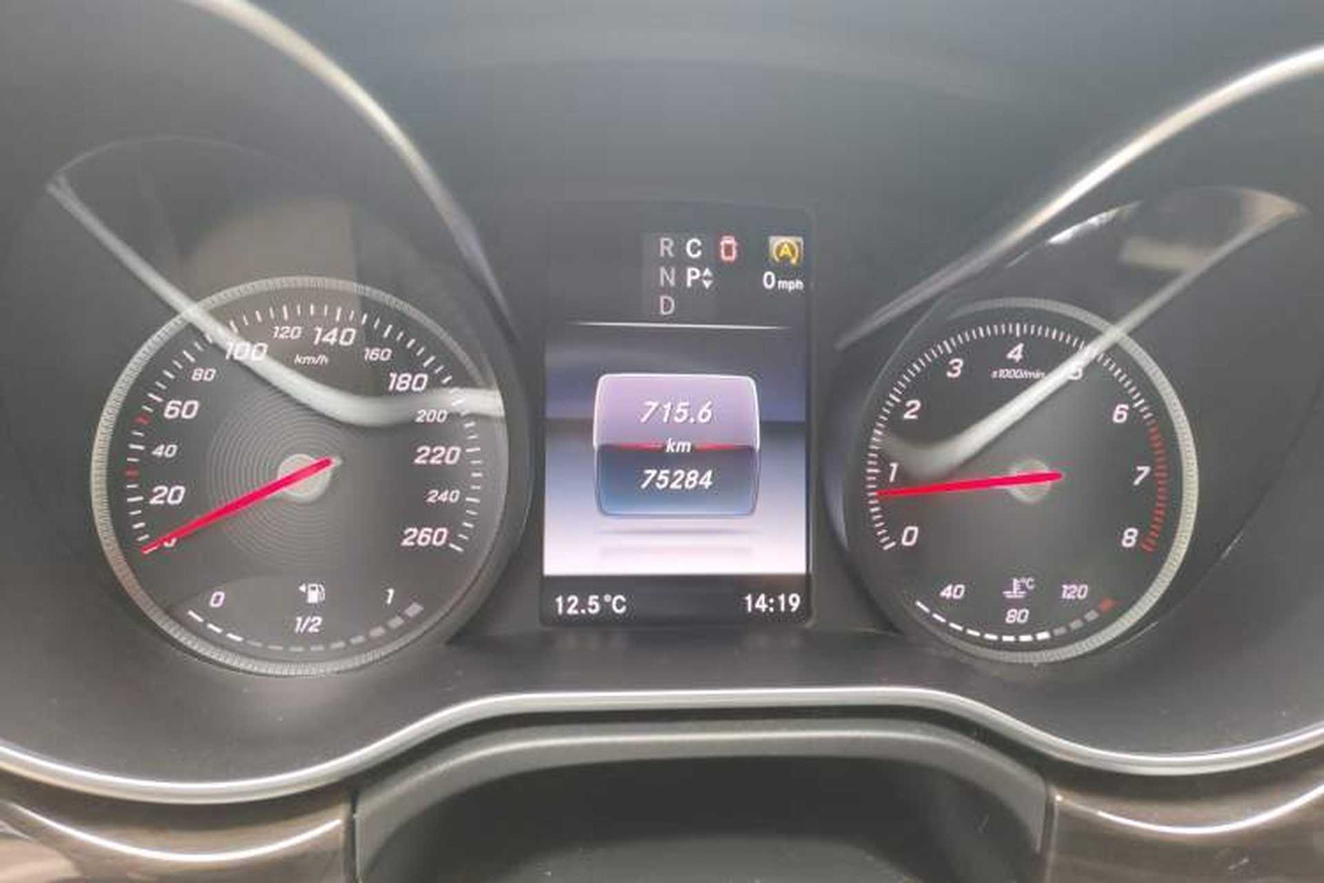 Used Mercedes-Benz V-Class 2016 V 260 Avantgarde Edition Instrument Cluster