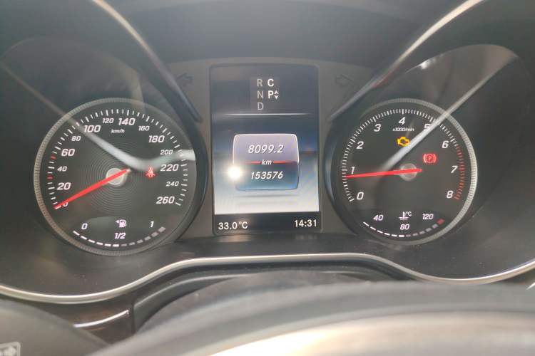Used Mercedes-Benz V-Class 2016 V 260 L Prestige Extended Edition Instrument Cluster