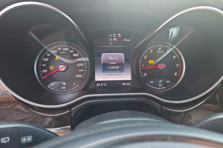 Used Mercedes-Benz V-Class 2016 V 260 Prestige Edition Instrument Cluster