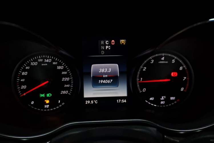 Used Mercedes-Benz V-Class 2016 V 260 L Prestige Extended Edition Instrument Cluster