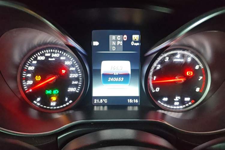 Used Mercedes-Benz V-Class 2016 V 260 Avantgarde Edition Instrument Cluster