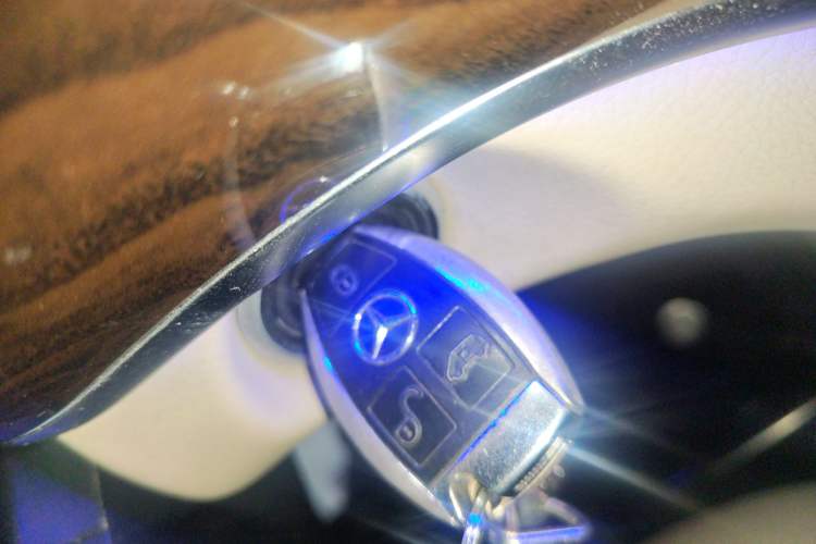 Used Mercedes-Benz V-Class 2016 V 260 Prestige Edition Interior 1