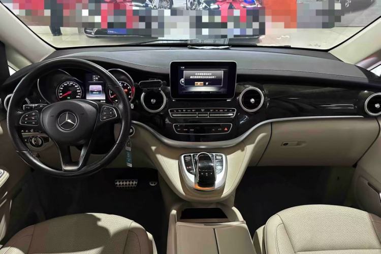 Used Mercedes-Benz V-Class 2016 V 260 Prestige Edition Interior 1
